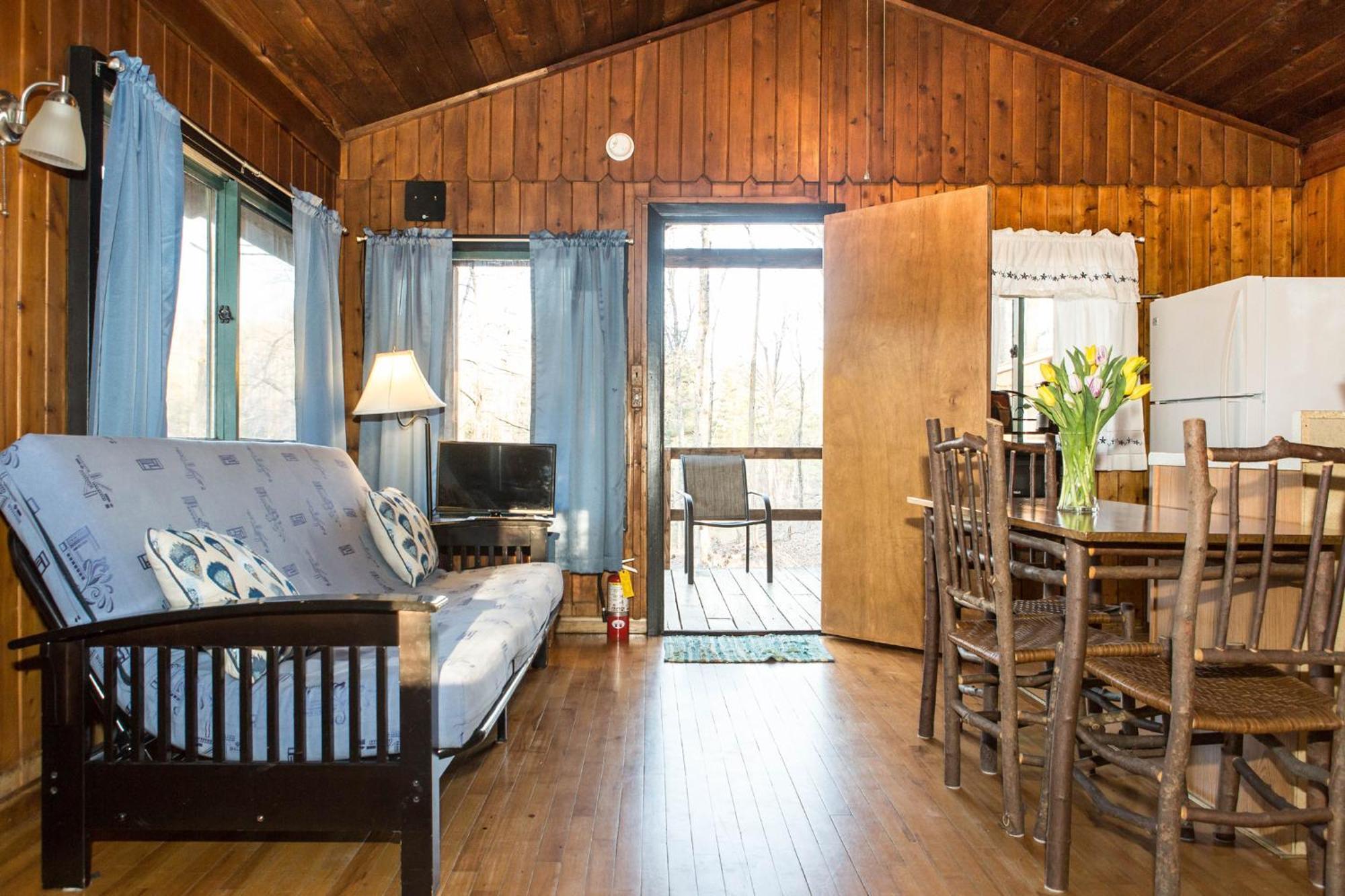 Montfair Resort Farm Crozet Room photo