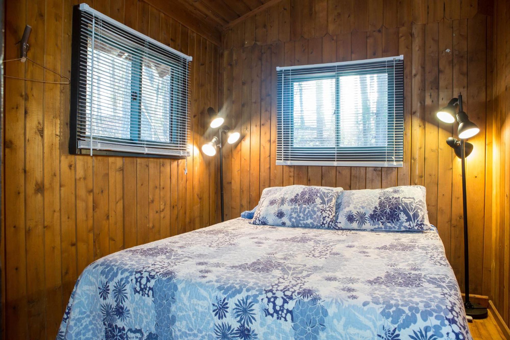 Montfair Resort Farm Crozet Room photo