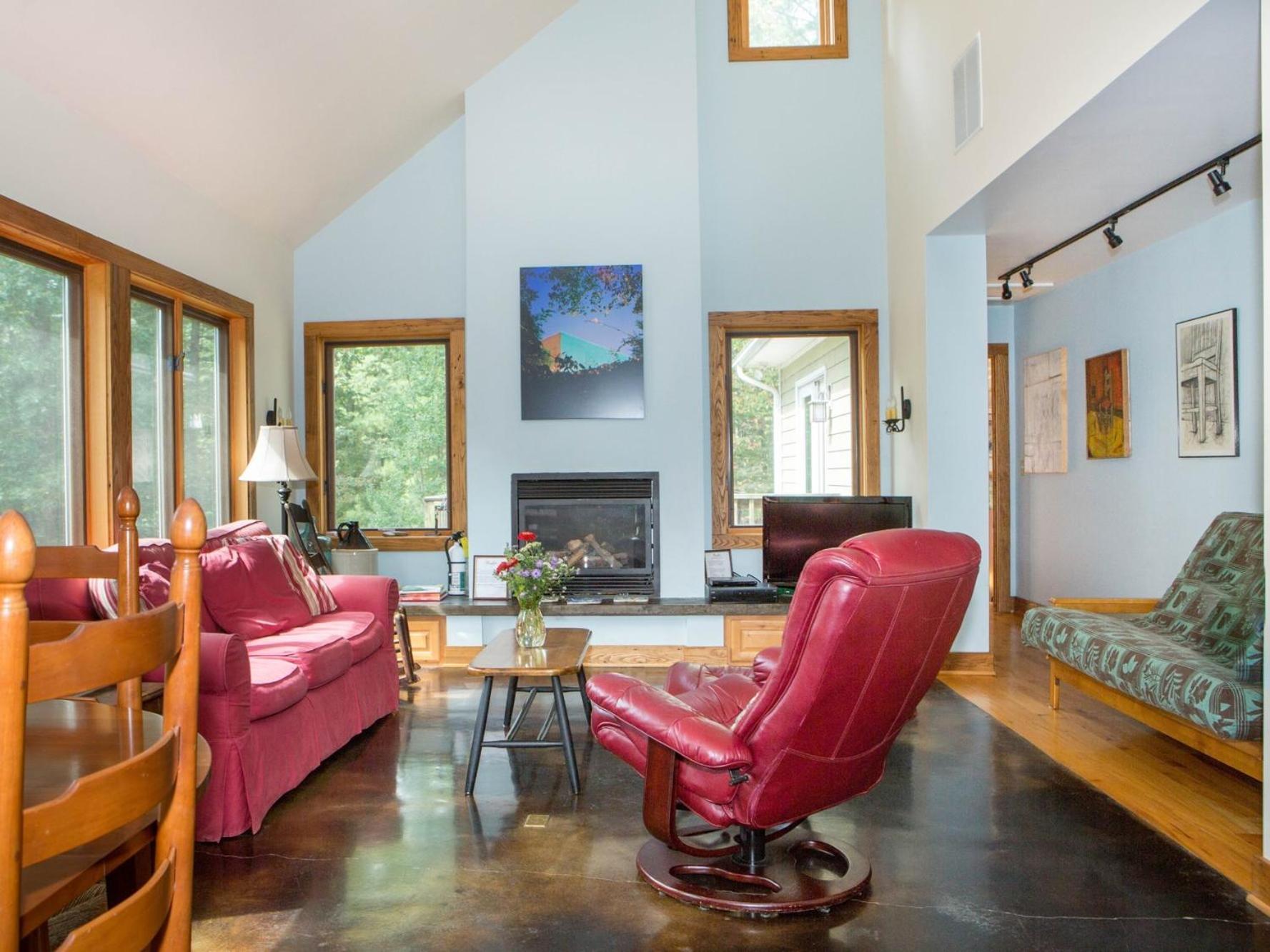 Montfair Resort Farm Crozet Room photo